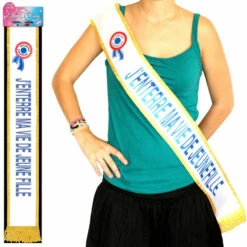 Echarpe Miss "j'enterre Ma Vie De Jeune Fille"