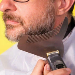 Peigne à Barbe Trace-contour