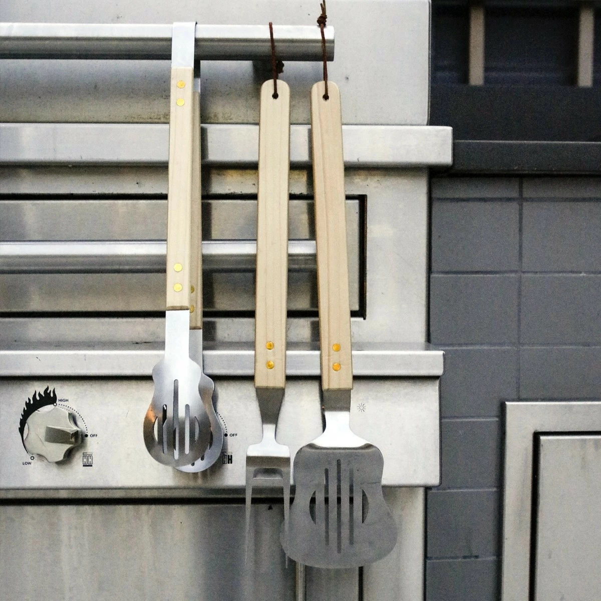 KIKKERLAND Set Barbecue Guitare 4 KIKKERLAND Set Barbecue Guitare – Image 2